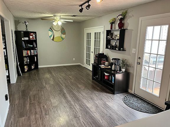 2nd image of 3119 Sentinel Cir