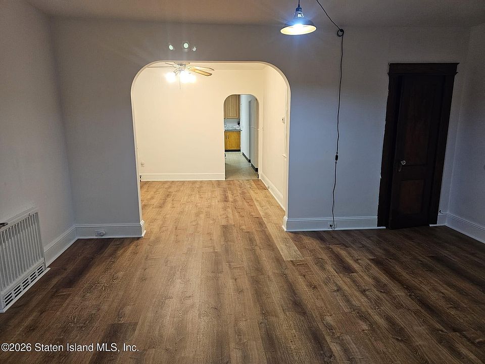 1st image of 176 Dubois Ave Floor 1