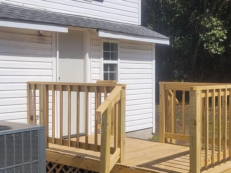 420 Perry St — Photo 14