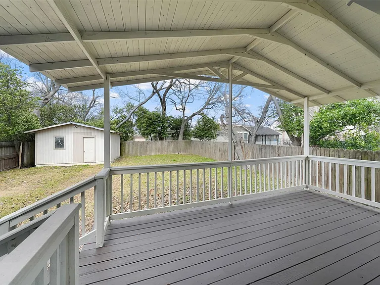 309 Pecore St — Photo 31