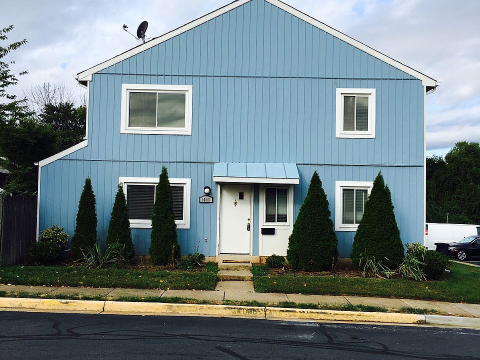 1st image of 1011 Queens Ct