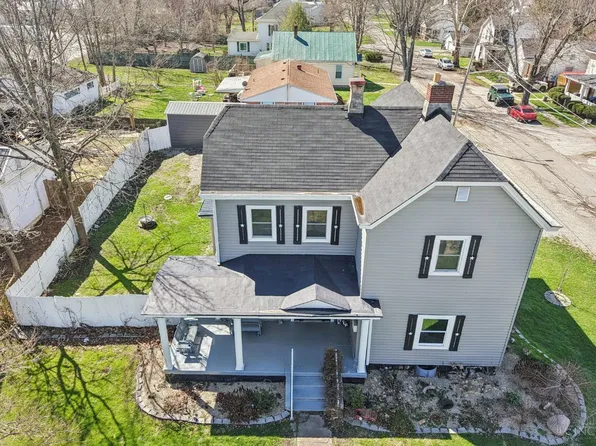 213 N Broadway St, Blanchester, OH 45107