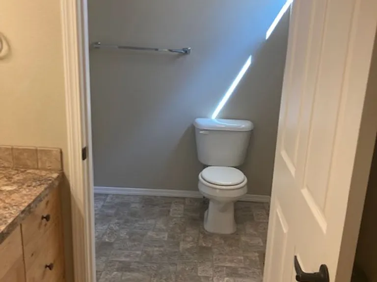 1406 N Fry Ln — Photo 15