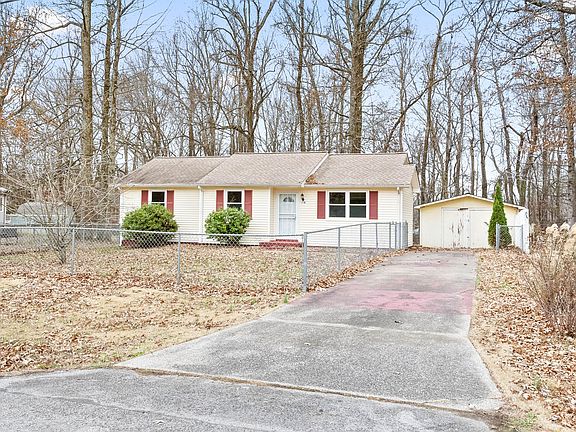 5th image of 528 Roselawn Dr