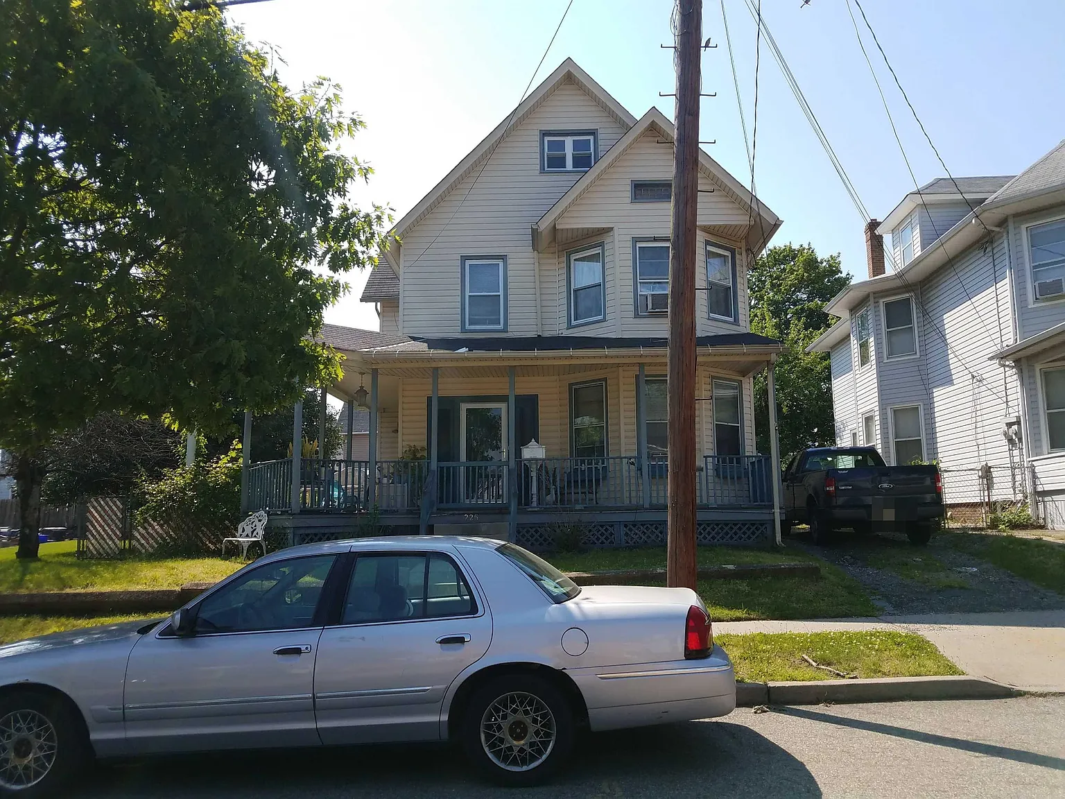 225 Bordentown Ave photo 1