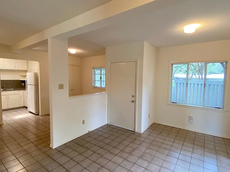 2308 Rundell Pl #B — Photo 5