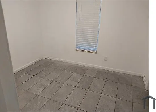 7803 Jasper Ave — Photo 10