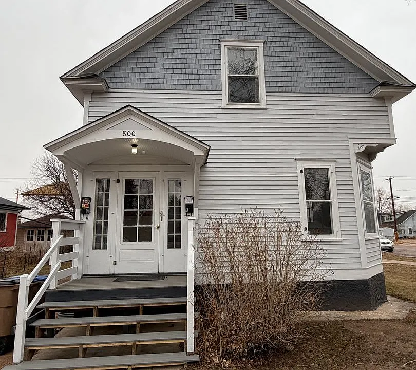 800 S 9th St