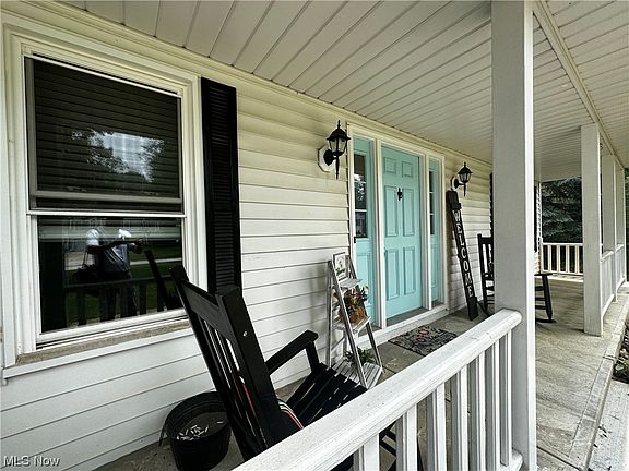 5th image of 6049 White Oak Dr