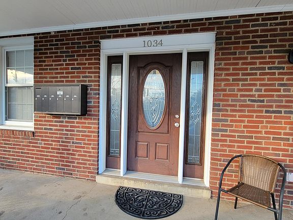 3rd image of 1034 S Washington St APT 5