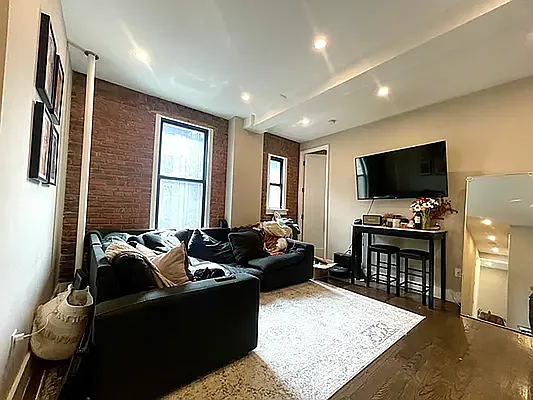 Rented by Douglas Elliman | media 13