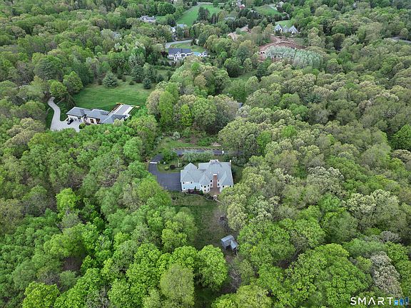 2nd image of 83 Bayberry Hill Road
