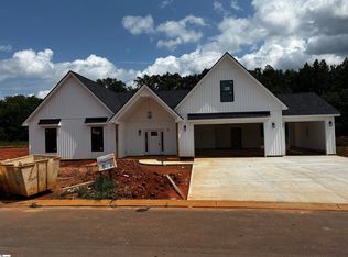 109 Glory Rd, Pickens, SC 29671