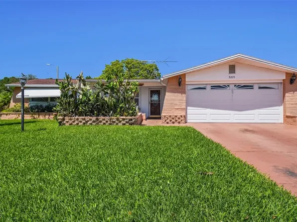 5221 Falcon Dr, Holiday, FL 34690