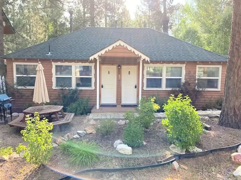 877 Tulip Ln — Photo 41