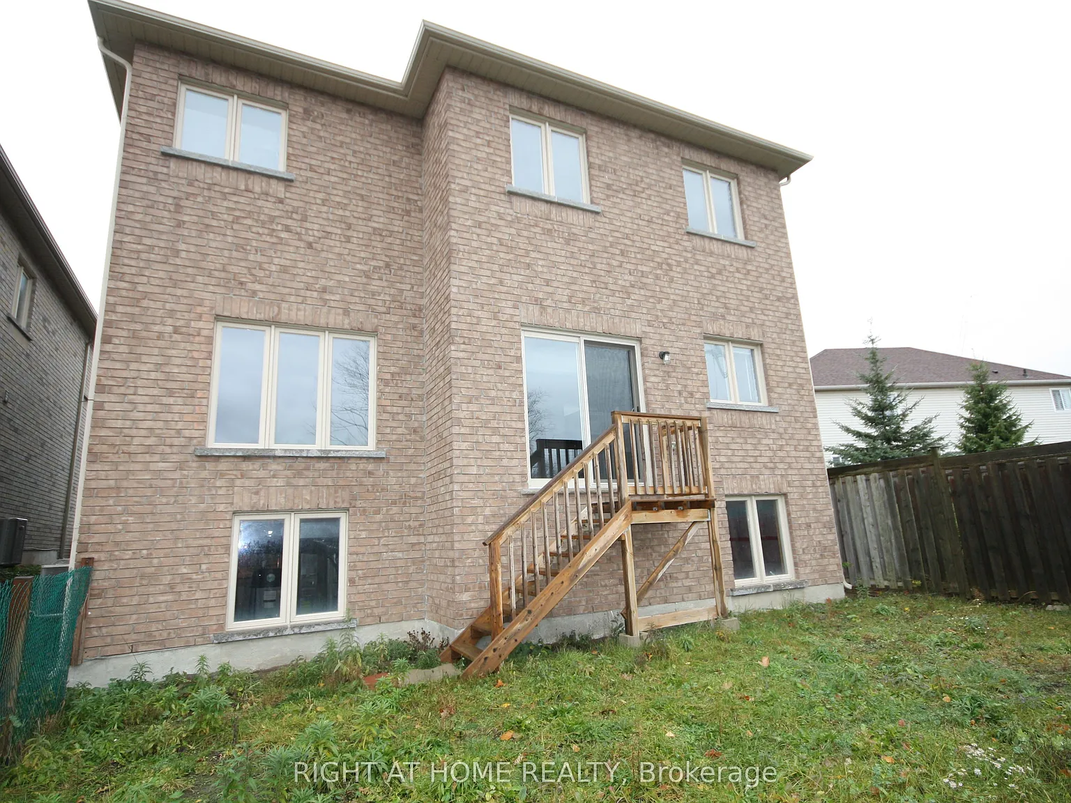 4 bed, $3,000 — Photo 2