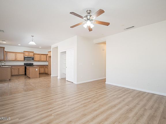 3rd image of 18510 W EVA Street