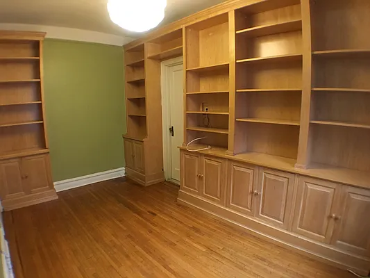 Rented by Kew Forest Realty Inc | media 15