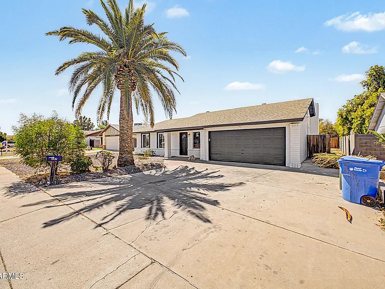 4047 W Sweetwater Ave — Photo 14