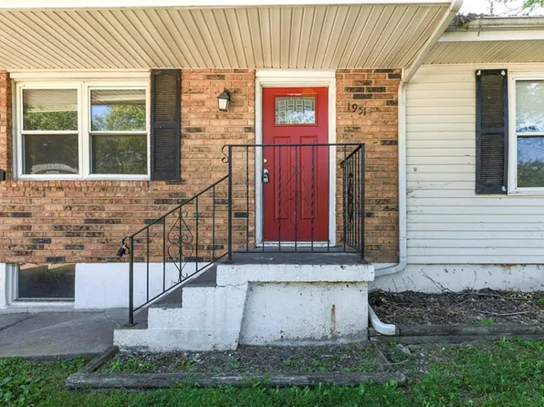 19513 5th Terrace Ct, Independence, MO 64056