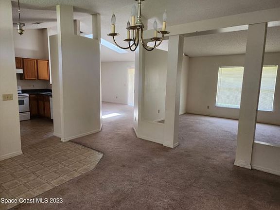 4th image of 870 Lyons Cir NW