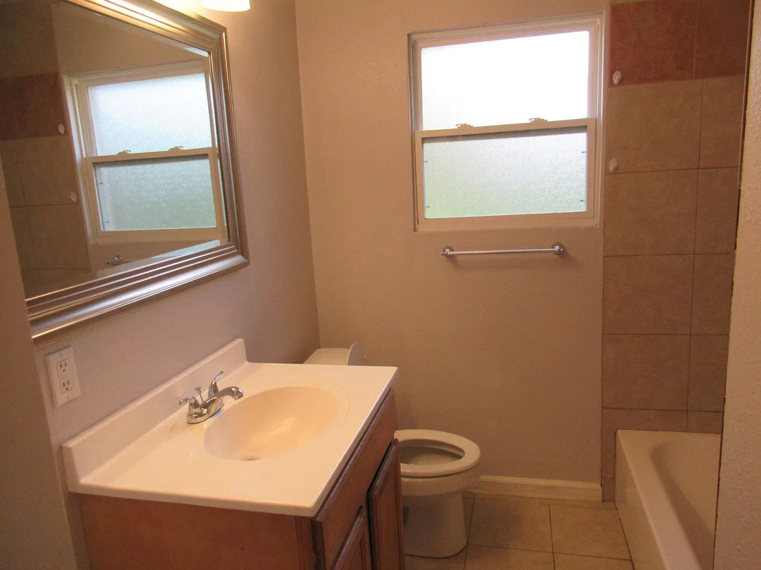 3 bed, 1146 sqft, $1,200 — Photo 3
