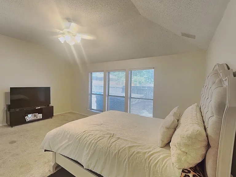 5202 High Island Dr — Photo 15