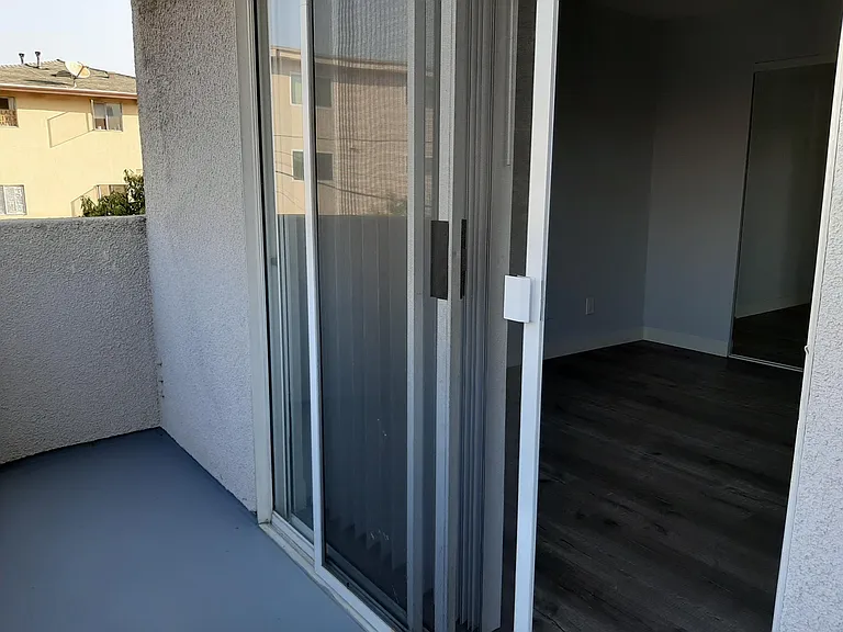 Edgemont Apartments — Photo 10