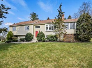 24 Wachusett Dr, Sutton, MA 01590