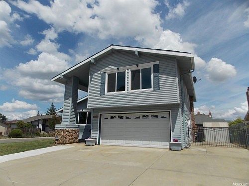 2nd image of 2399 Chele Ave