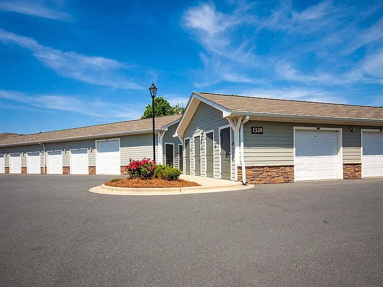 Detached Garages and Storage Units Available