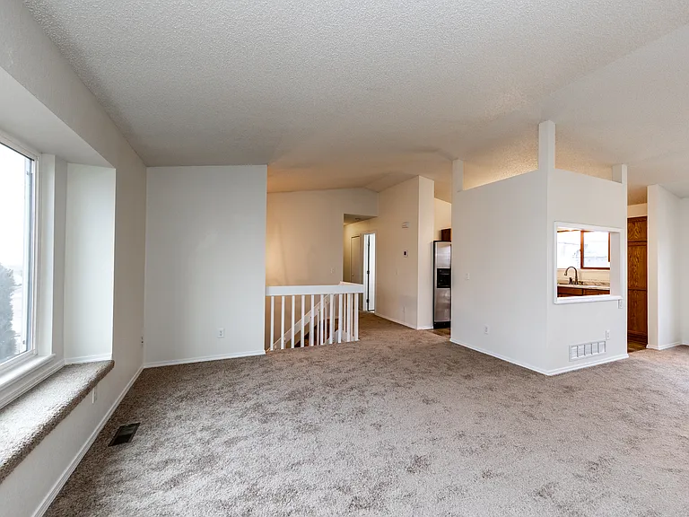 5160 Alton Dr — Photo 4