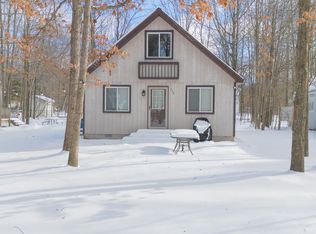 173 Pepperell Ave, Houghton Lake, MI 48629