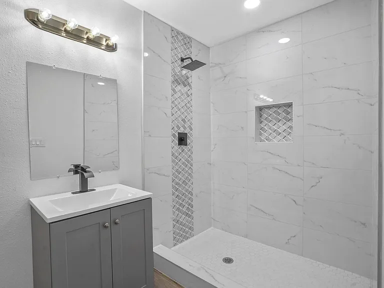 514 Canyon Ridge Dr — Photo 29