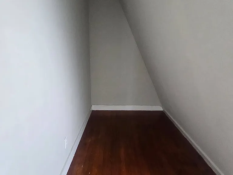 963 Grove St #3 — Photo 6