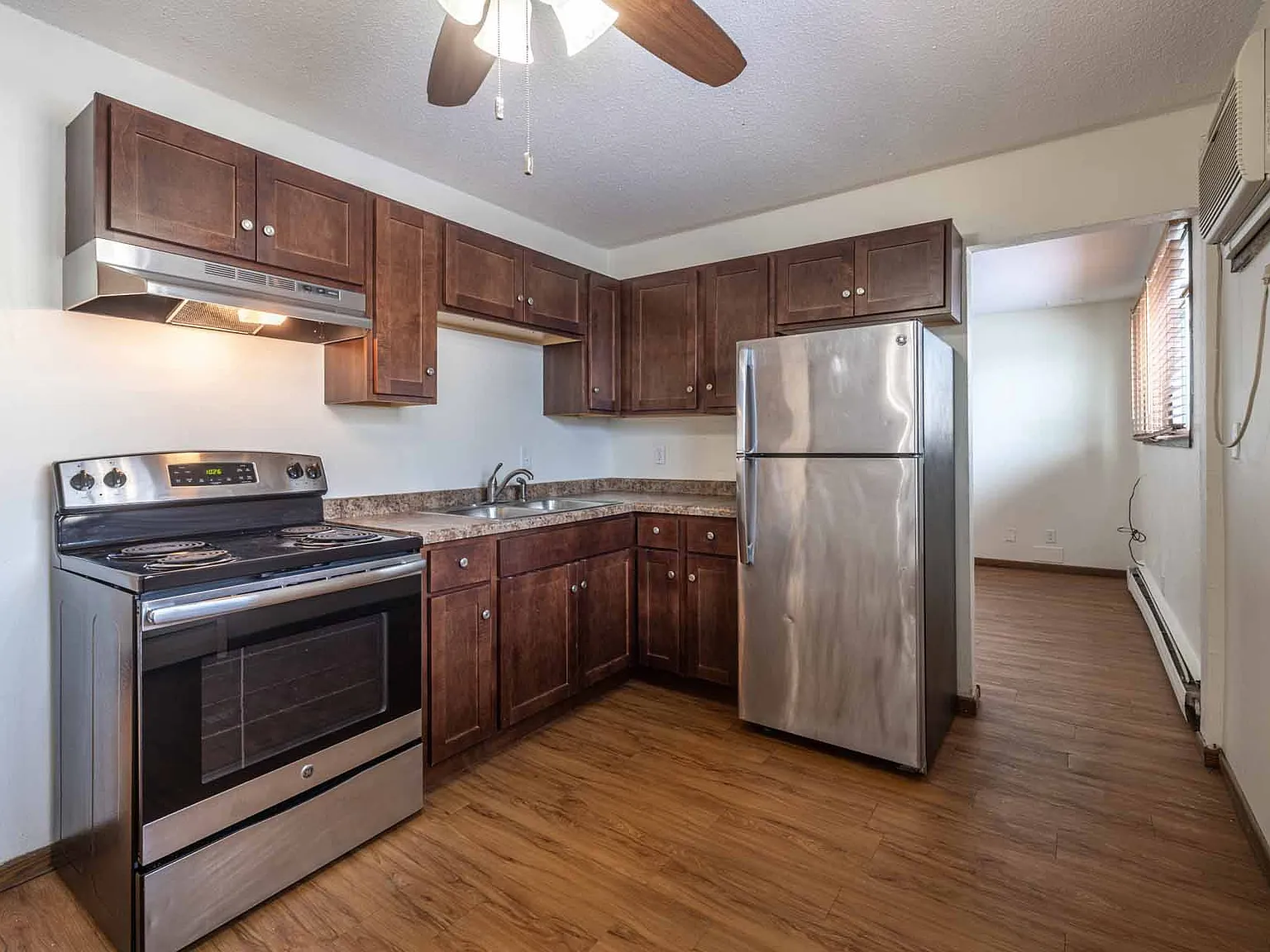 Alpine Apartments — Photo 4