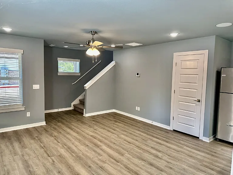 911 N Rupple Rd #106 — Photo 8