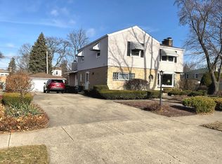 5412 Keeney St, Morton Grove, IL 60053
