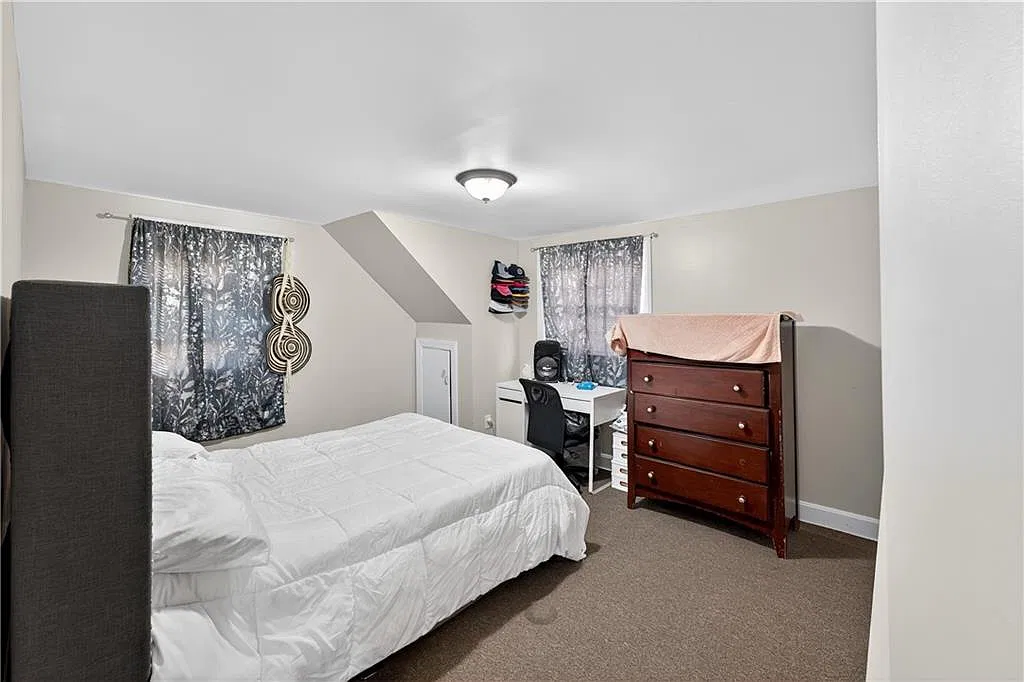 2 bed, 900 sqft, $1,800 — Photo 1