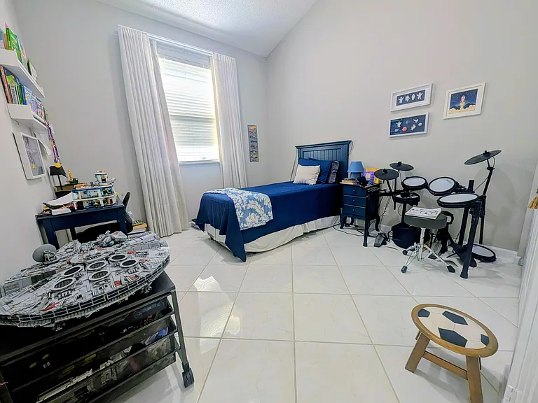7628 Eagle Point Dr — Photo 18