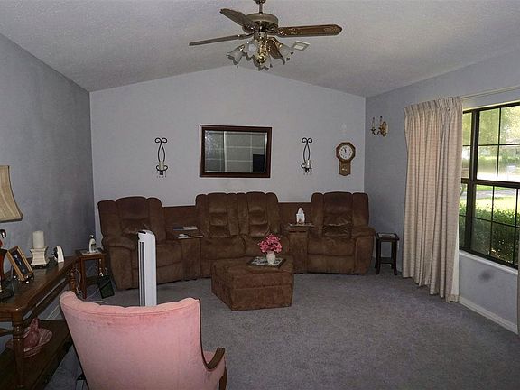 4th image of 6002 Villeneuve Ln