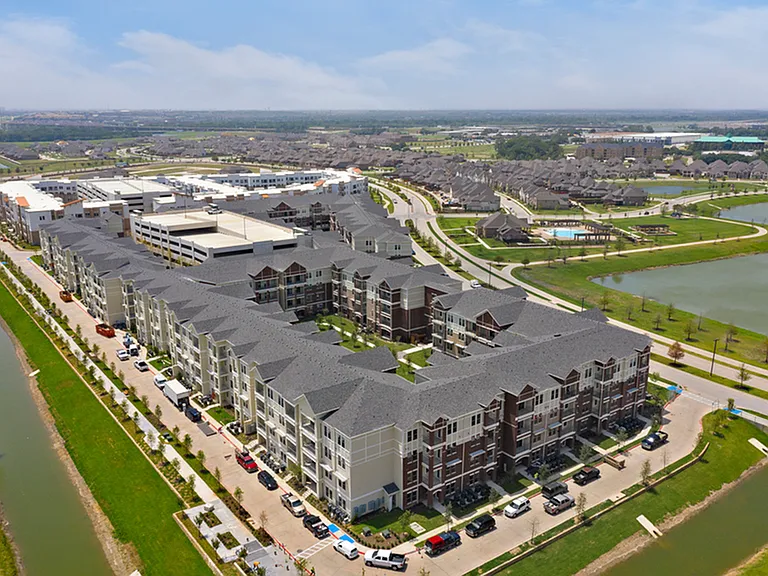 The Mansions at Mercer Crossing — Photo 26