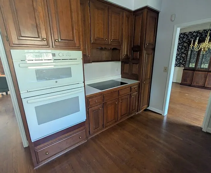 182 37th Avenue Pl NW — Photo 3