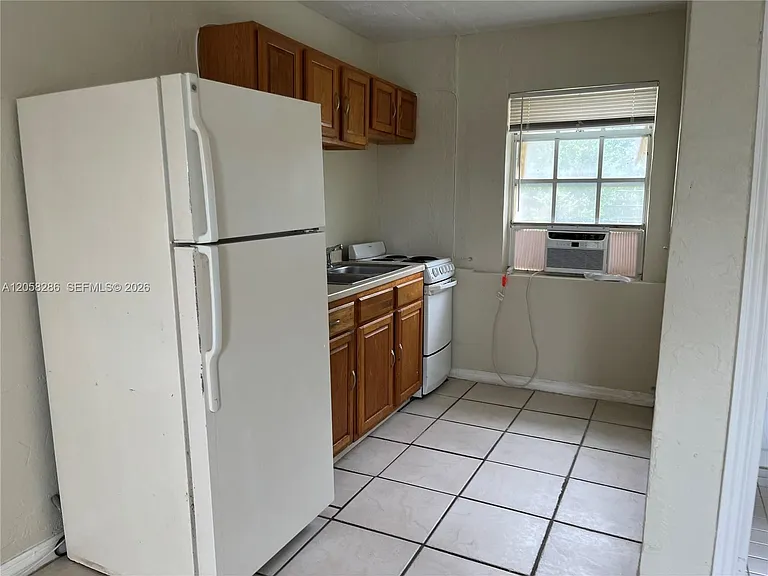 5010 Pembroke Rd #8 — Photo 5