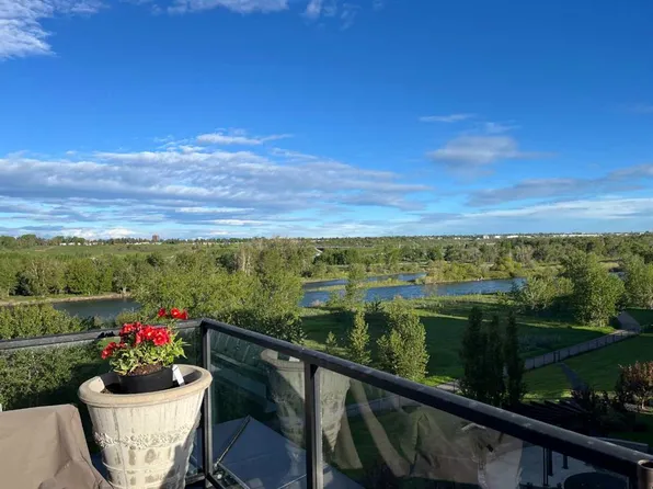 211 N Quarry Way SE #504, Calgary, AB T2C 5M6