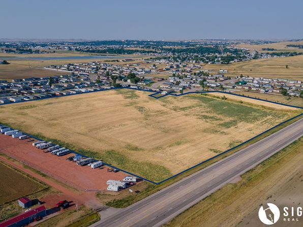 2610 Nut Tree St, Gillette, WY 82716