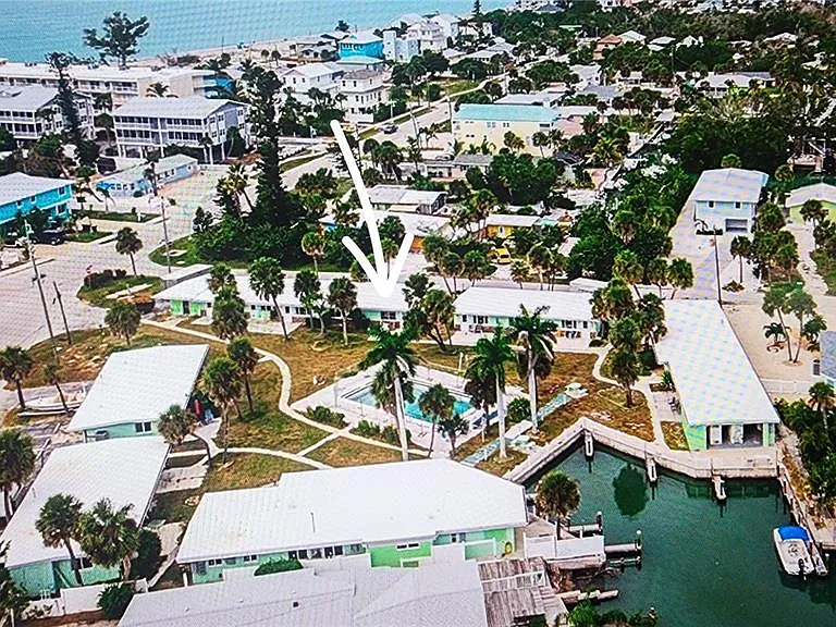 Gulf Blvd — Photo 24