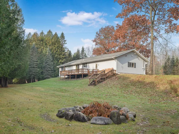 10600 E Cranberry Lake Rd, Gladwin, MI 48624