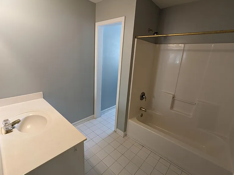 12 Lake Valley Ct — Photo 21