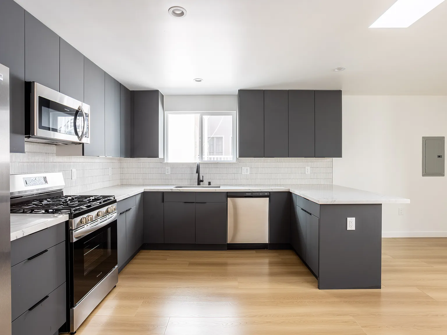 1 bed, 600 sqft, $2,750 — Photo 3